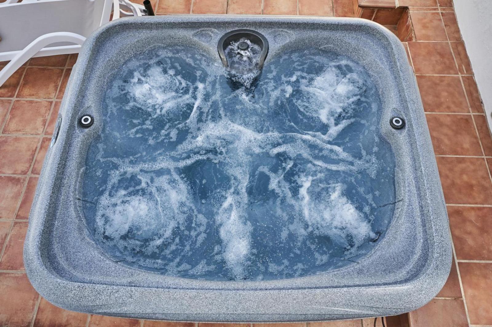 נרחה Villa Pura - Private Jacuzzi & Heated Pool מראה חיצוני תמונה